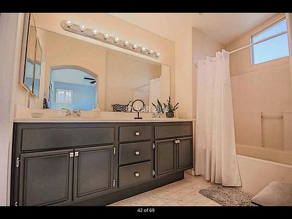5th image of 685 Pacific Cascades Dr