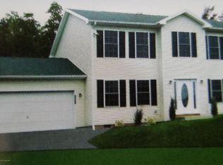 1221 Glade Dr, Long Pond, PA 18334