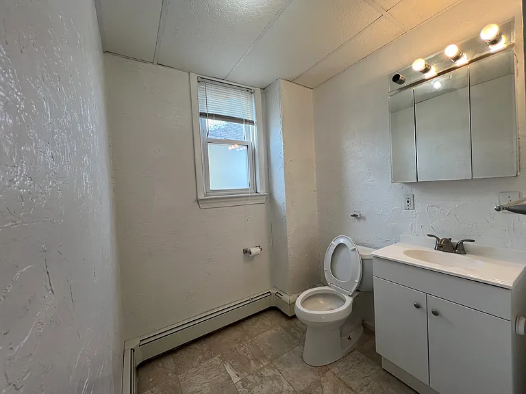 1 Wyeth St #2 — Photo 4