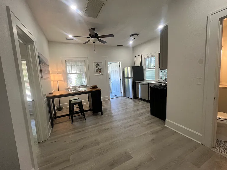 1121 Cherry St NE #1121 — Photo 5