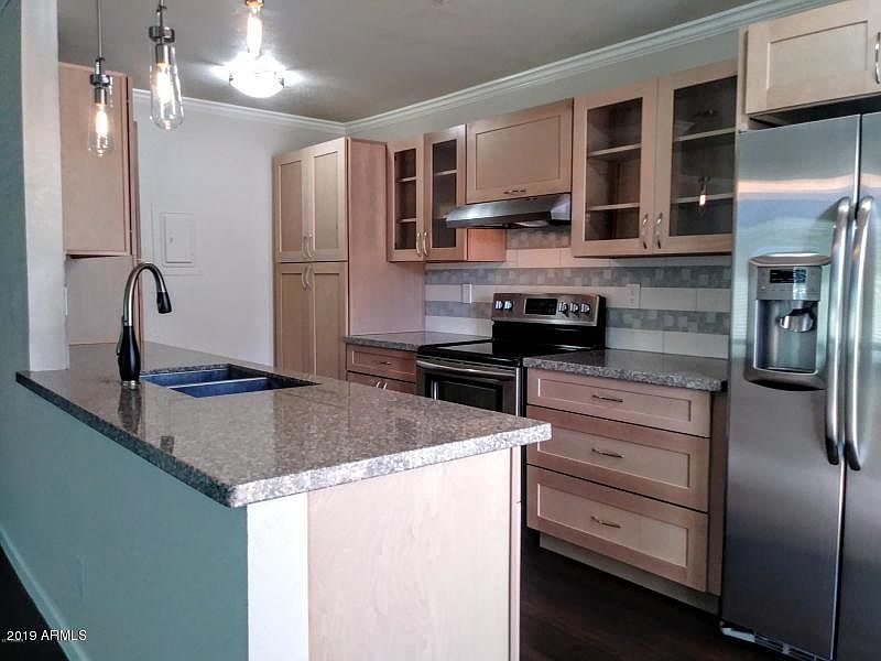 1st image of 748 E Eugie Ave