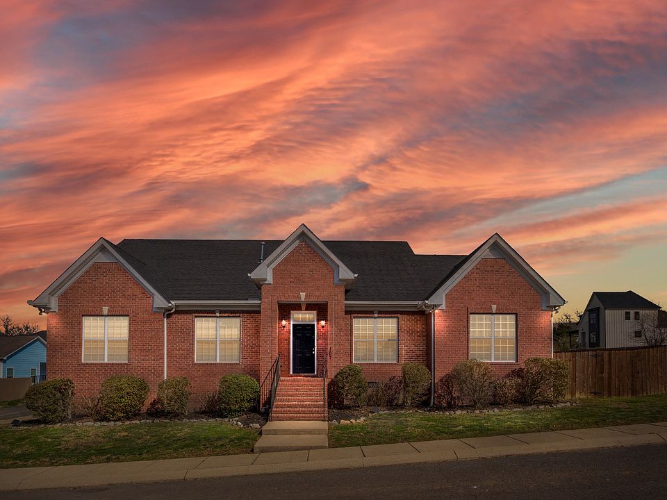 1st image of 107 Ellersly Way