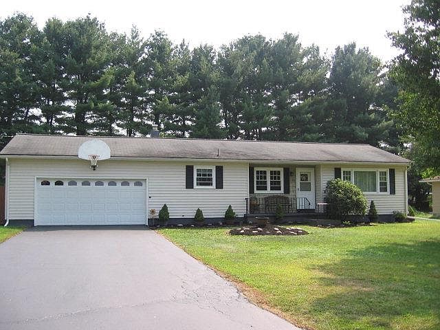1st image of 30 Lyons Dr