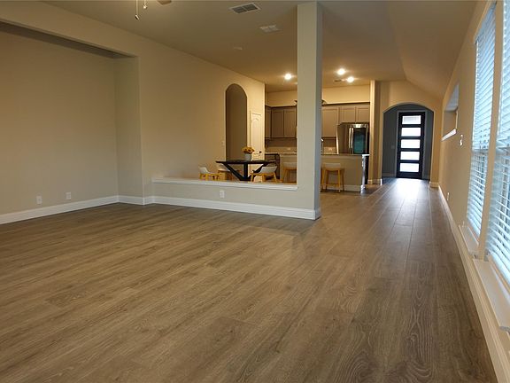 4th image of 1206 Glasbury Glen Way