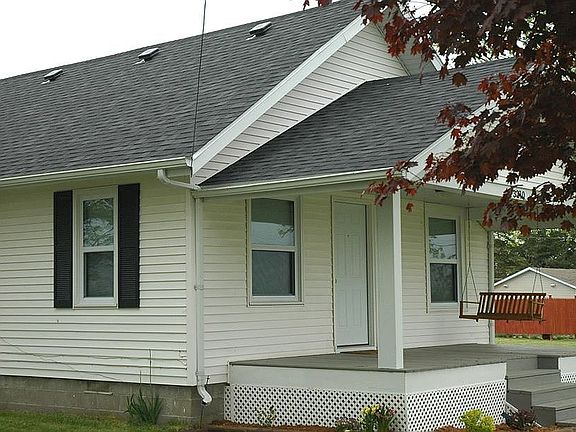 4th image of 3210 S 1st St