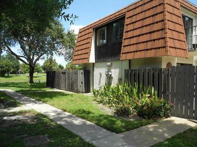 2201 White Pine Circle #D, Greenacres, FL, 33415