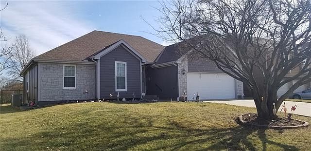 2nd image of 15917 Ryan Dr