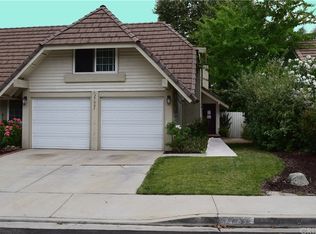 27007 Rio Bosque Dr, Santa Clarita, CA 91354