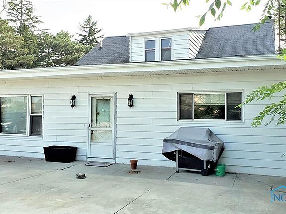 2nd image of 29659 E Broadway St