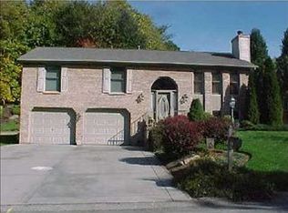 117 Apple Hill Dr, Delmont, PA