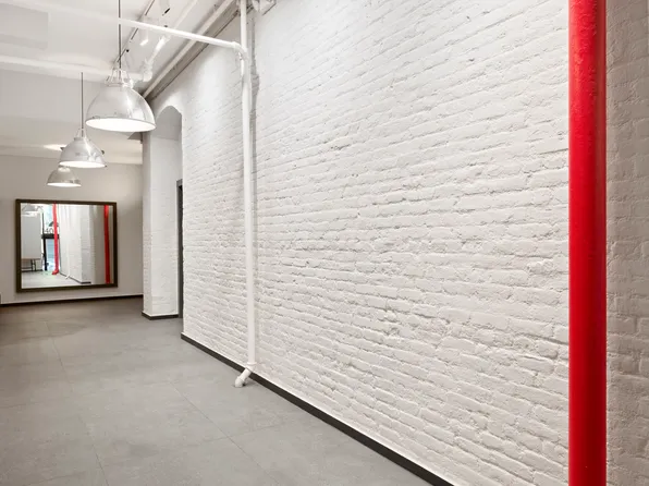 468 West Broadway 4A image 11 of 12