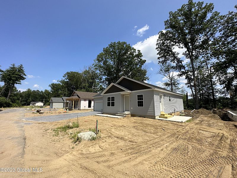 3rd image of 50 Overlook Drive