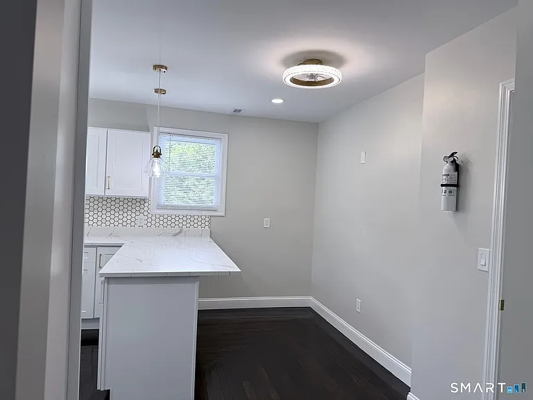 31 Atwater Ave #E — Photo 4