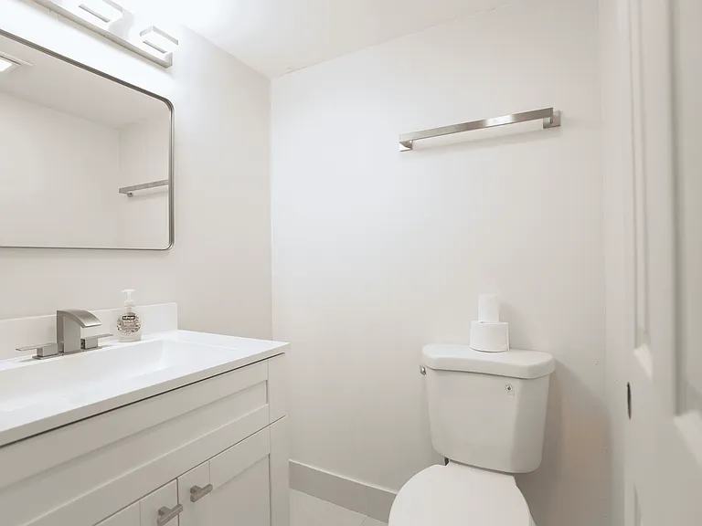 500 NW 107th Ave #8 — Photo 8