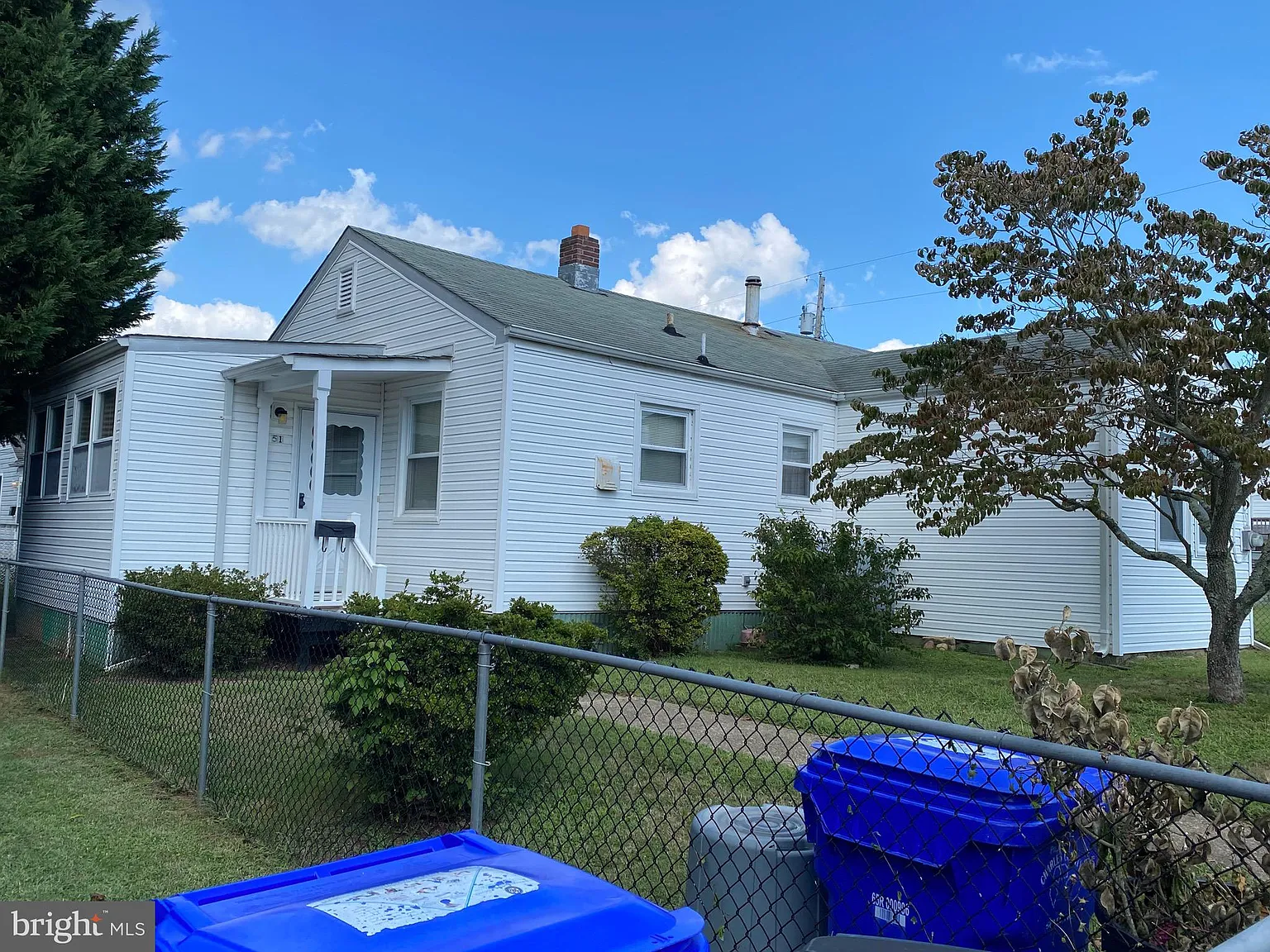 51 Circle Ave photo 1