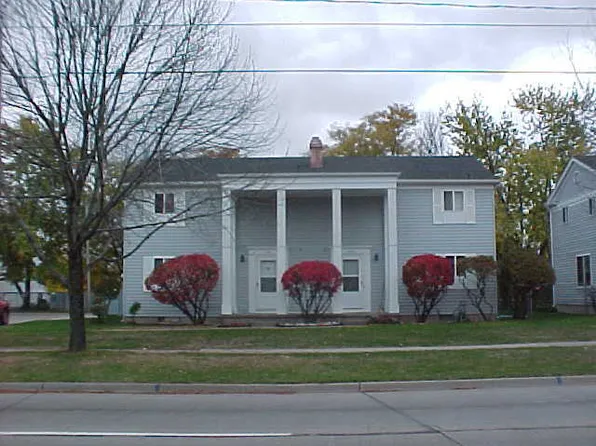 1323 W Lake Lansing Rd, East Lansing, MI 48823