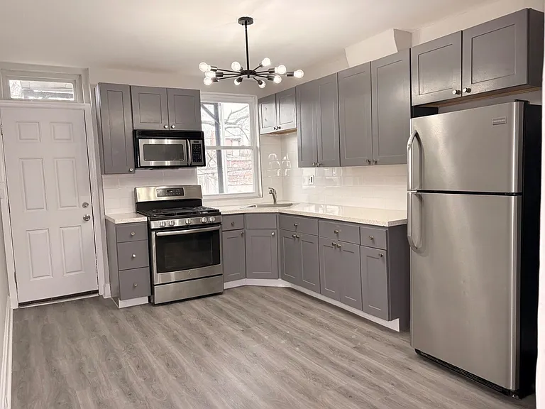 235X McCulloh St — Photo 1