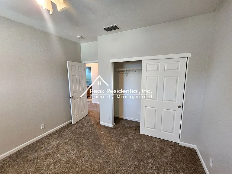 1119 Green Ridge Dr — Photo 17