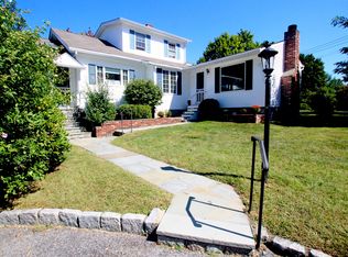 3112 Gomer St, Yorktown Heights, NY 10598