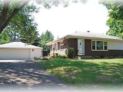 2747 Merrill St, Roseville, MN, 55113