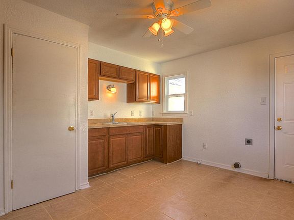 3rd image of 3322 NE 20th Ave