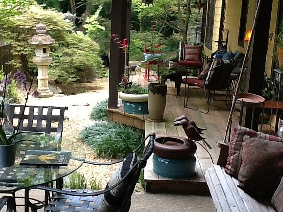 Japanese garden, grill, is available off living room.