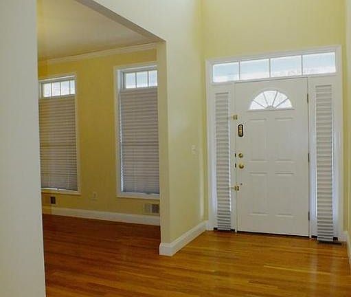 5th image of 140 Doria Ave