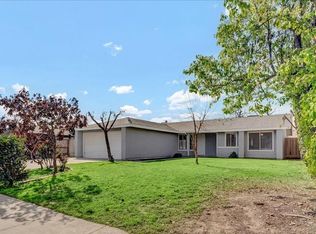 2843 N Fairway St, Visalia, CA 93291