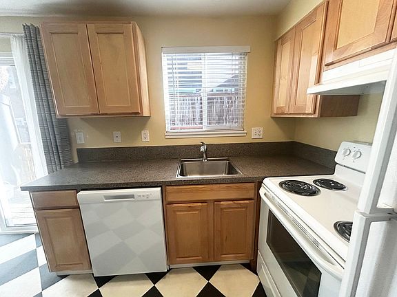 3rd image of 5041 SW Beaverton Hillsdale Hwy APT B