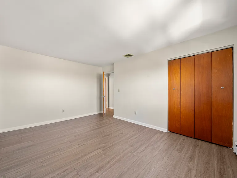 1023 Morningside Ln #2 — Photo 8