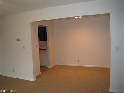 5th image of 2232 Glouchester Dr