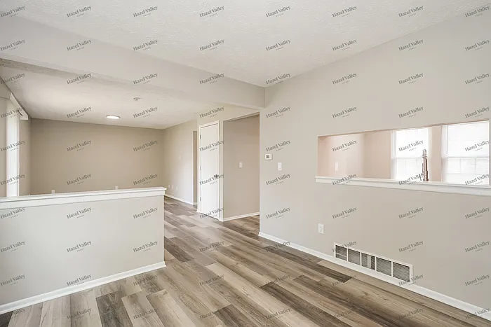 6806 Bennell Dr — Photo 6