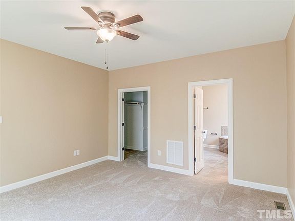 5th image of 470 Carolina Oaks Ave