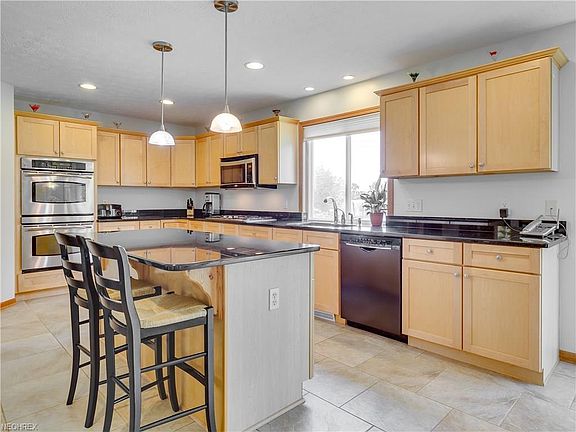 3rd image of 1022 Bull Creek Ln
