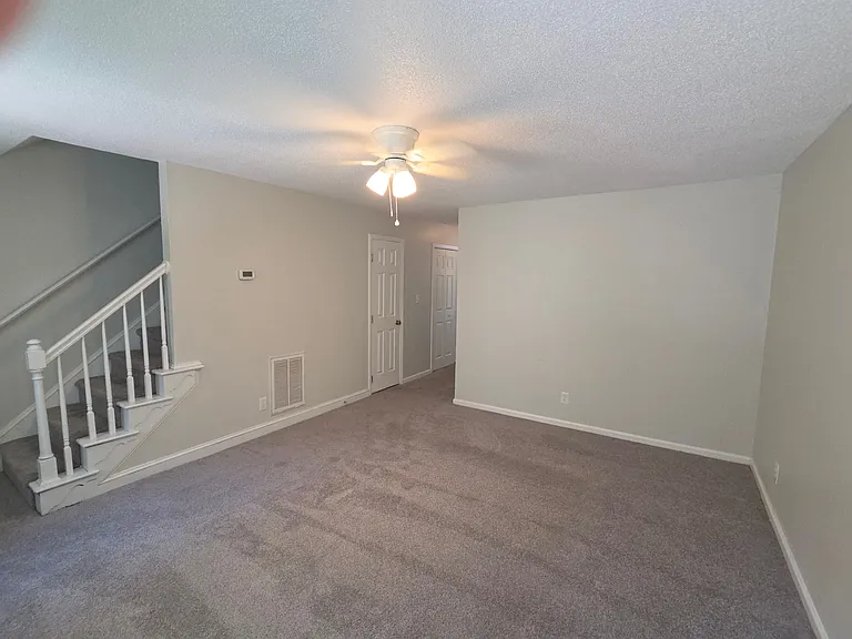 516 Caprice Ct — Photo 1