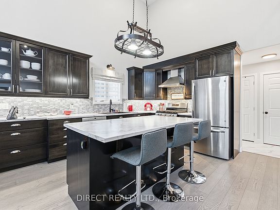 2nd image of 765 Palace Rd