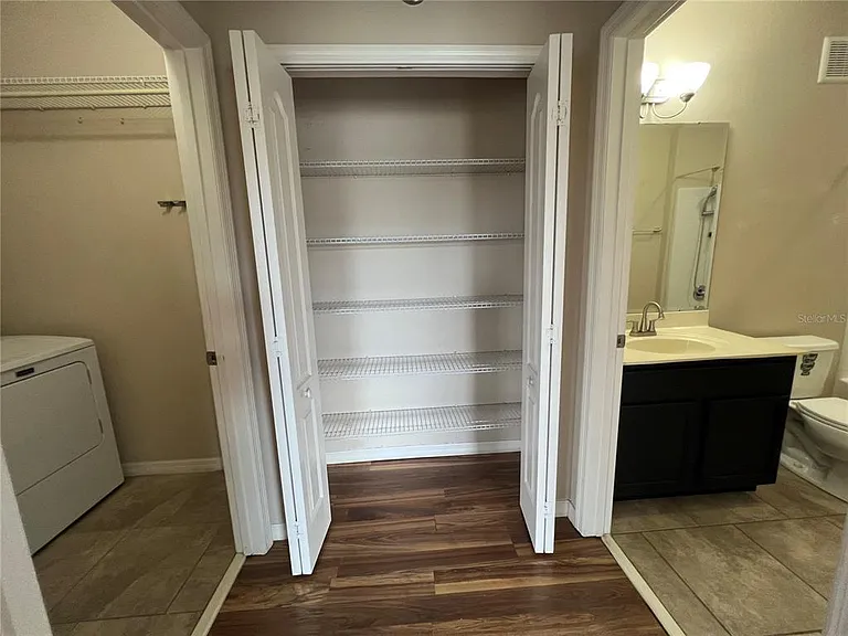 2137 Betsy Ross Ln #2137 — Photo 28