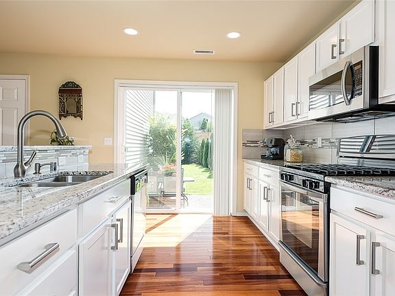 5th image of 6626 Carmichael Ave SE