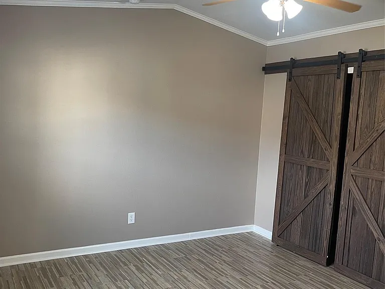 21513 W Hammond Dr — Photo 5
