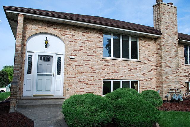 1st image of 15135 Heather Ct #25