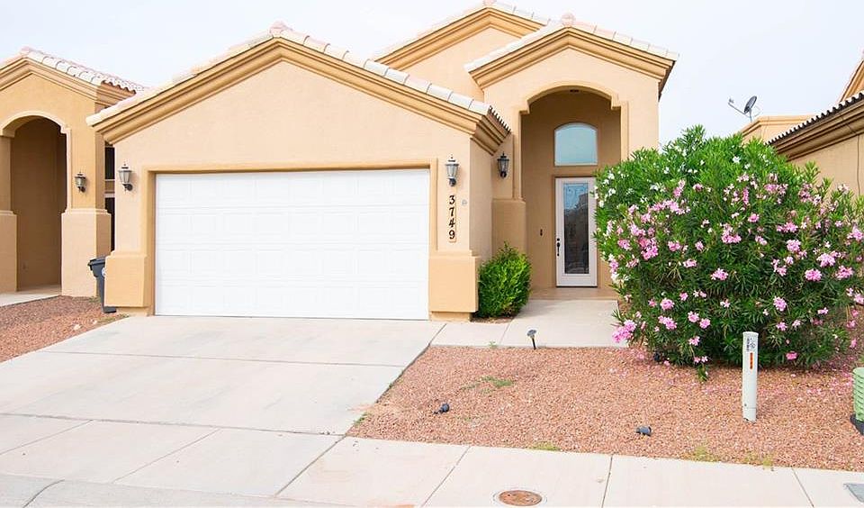 1st image of 3749 Coco Palm Dr