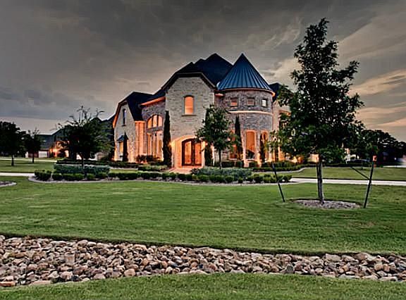 3rd image of 7225 Diamond Oaks Dr