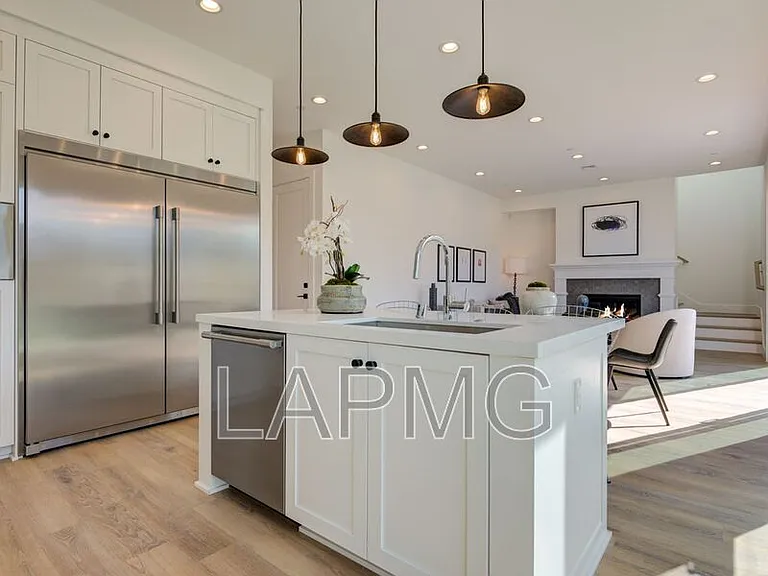 6016 Comey Ave #6016 — Photo 5