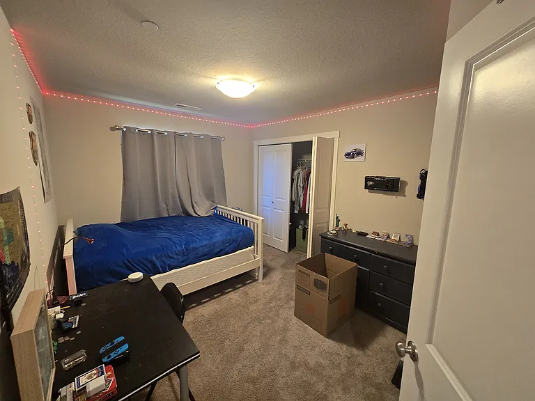 9424 N Alder St — Photo 21