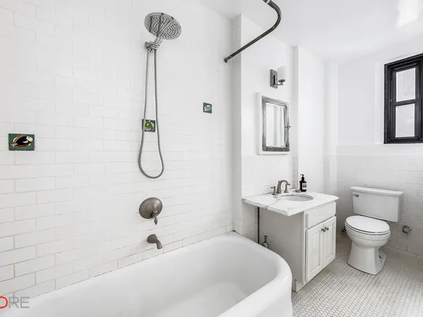 310 West 106th Street image 8 of 10