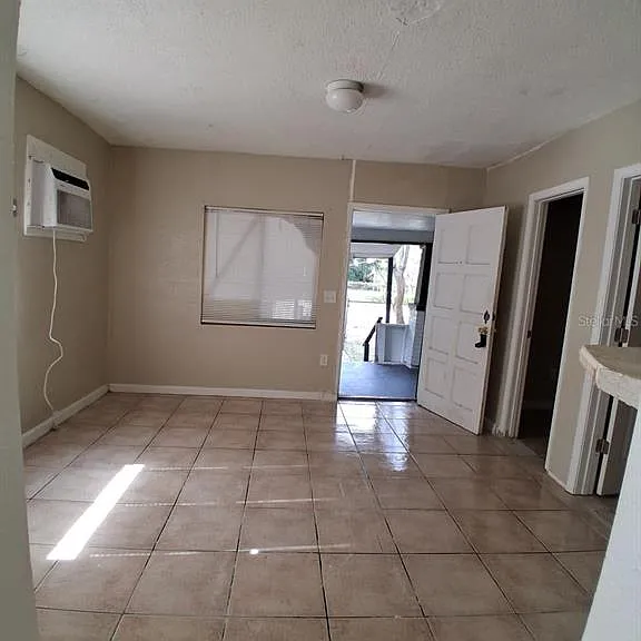 1703 McCarthy Ave — Photo 7