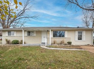 475 Jana Dr, Florissant, MO 63031