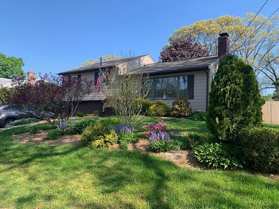 1st image of 84 Birchwood Dr