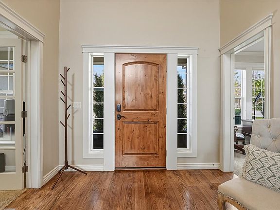 5th image of 553 E Forest Ridge Dr