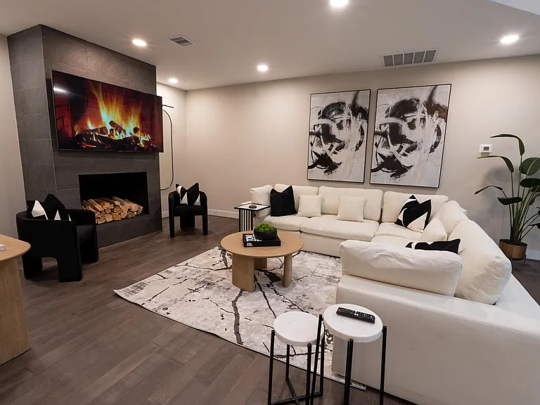 10023 Piping Rock Ln — Photo 4